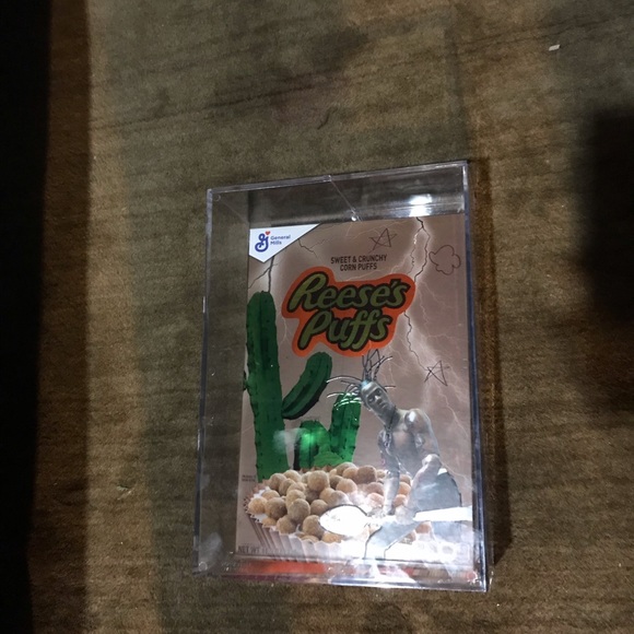 Travis Scott x Reese’s Puff’s Cereal - Picture 3 of 3